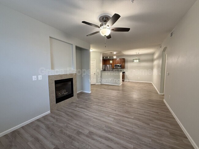 Building Photo - 3035 Blue Sky Cir