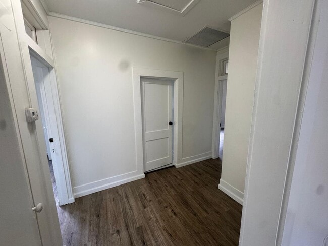 Building Photo - 3 Bedroom Single Family House 611 DIP in Mobile, AL 36606