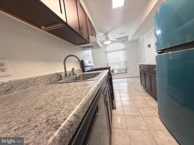 Building Photo - 3300 Woodburn Village Dr