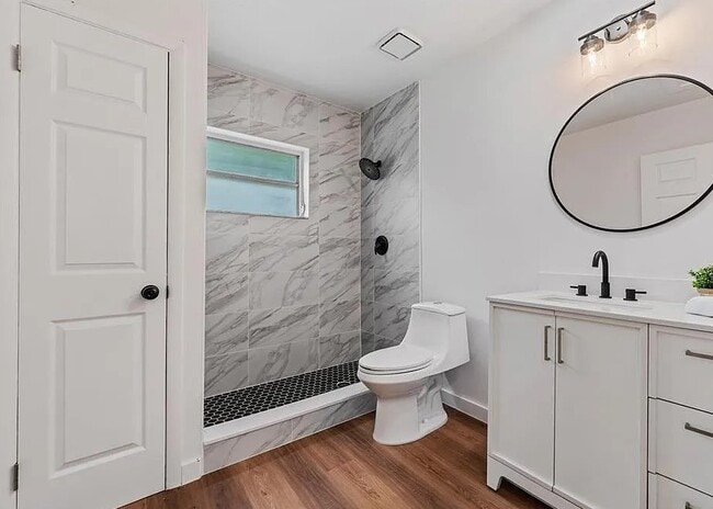 Building Photo - 1830 Hallum Ave