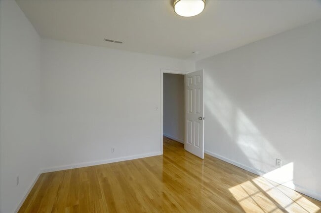 Building Photo - 47450 Cholla St
