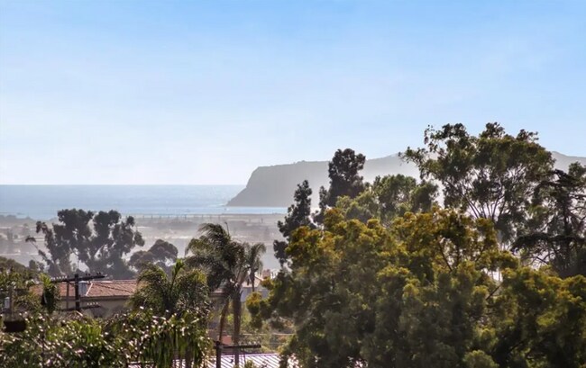 Building Photo - 2 Bed, 2 Bath Condo-Triana complex in Bank...