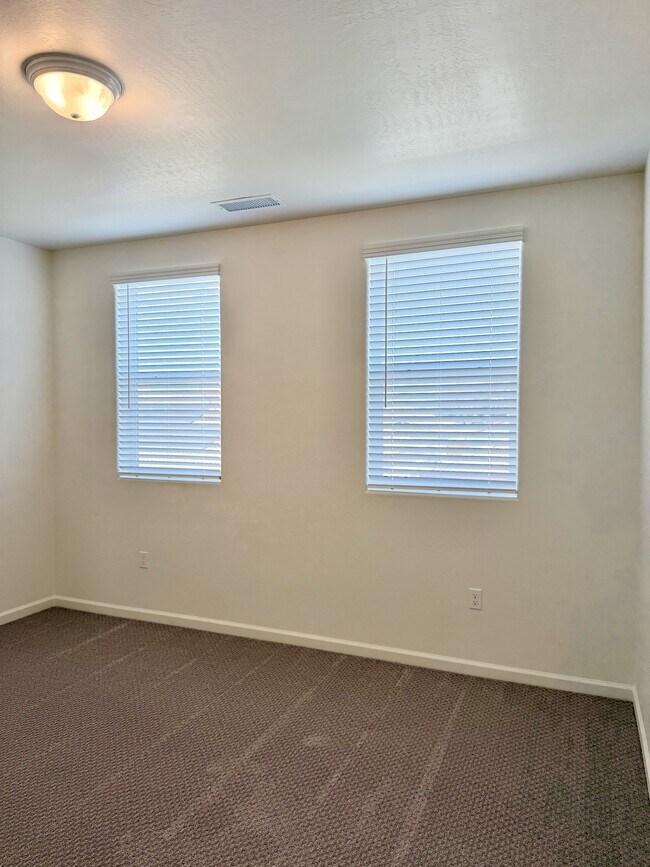 Building Photo - 1473 Concord Way