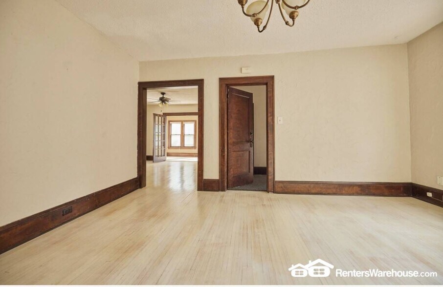 Building Photo - 3434 Girard Ave S