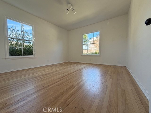 Building Photo - 15440 Dickens St