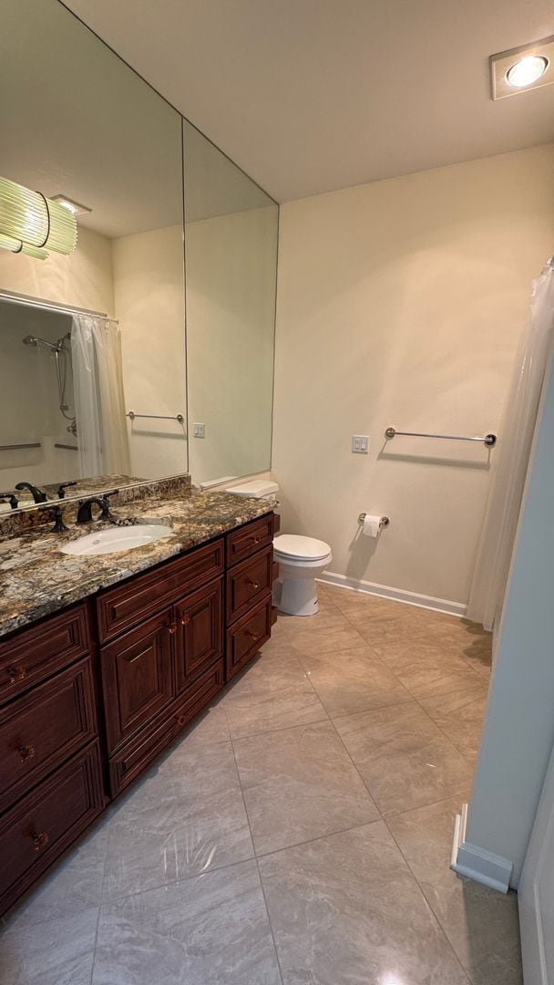 Building Photo - 2bd/2ba Kirkland Condo