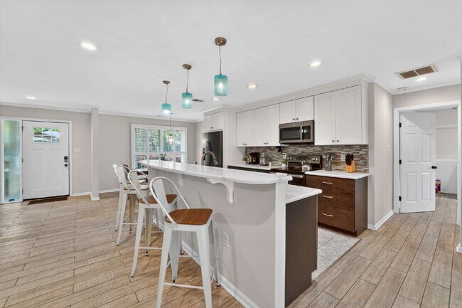 Building Photo - 118 Blue Heron Dr