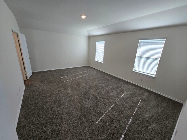 Building Photo - 902 Old Blf Ln