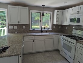 Building Photo - 202 Dale St