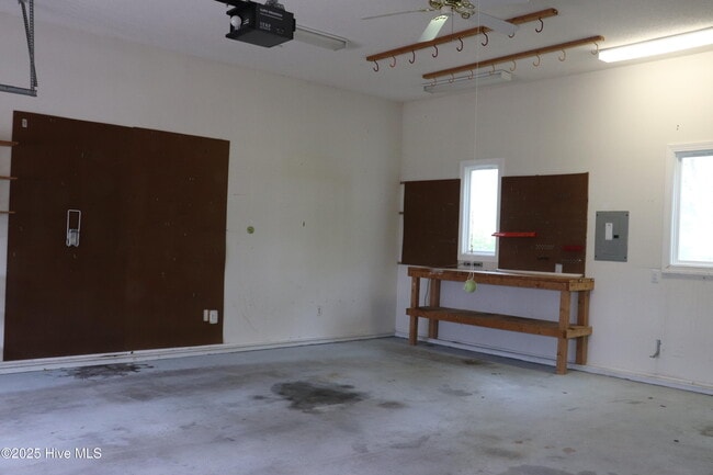 Building Photo - 207 Gemini Ct