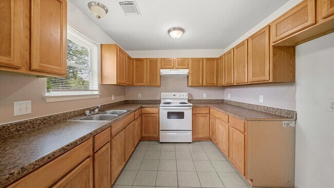 Building Photo - 2216 Avenue F