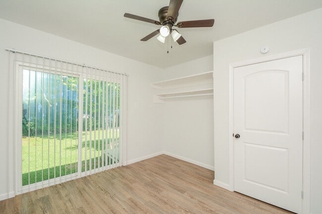 Building Photo - 3013 Brackenridge St