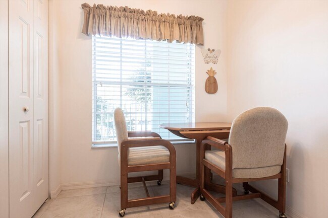 Building Photo - AMAZING CONDO IN WATERSIDE CLUB