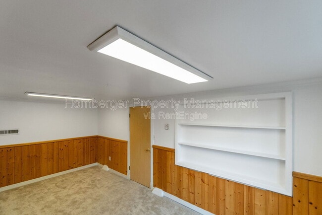 Building Photo - 2811 W Wabash Ave