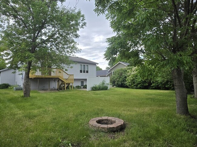Building Photo - 5238 W Lanark Dr