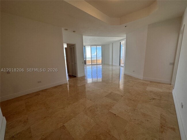 Building Photo - 808 Brickell Key Dr