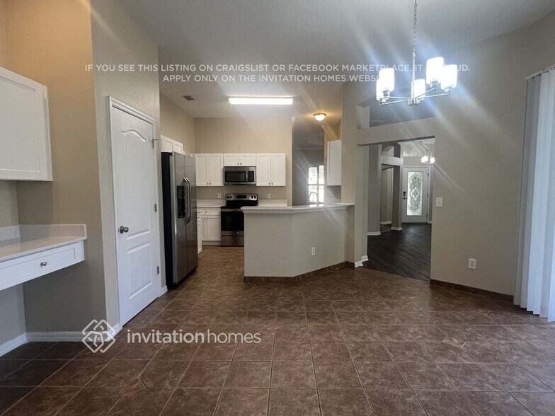 Building Photo - 136 Lombard Cir