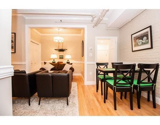 Building Photo - 290 Beacon St
