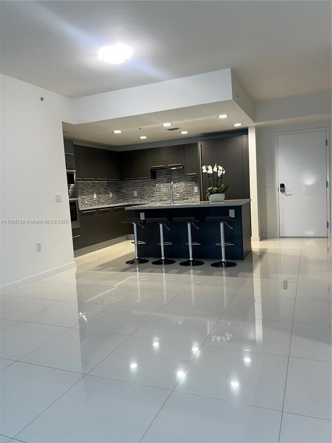 Building Photo - 7825 NW 107th Ave