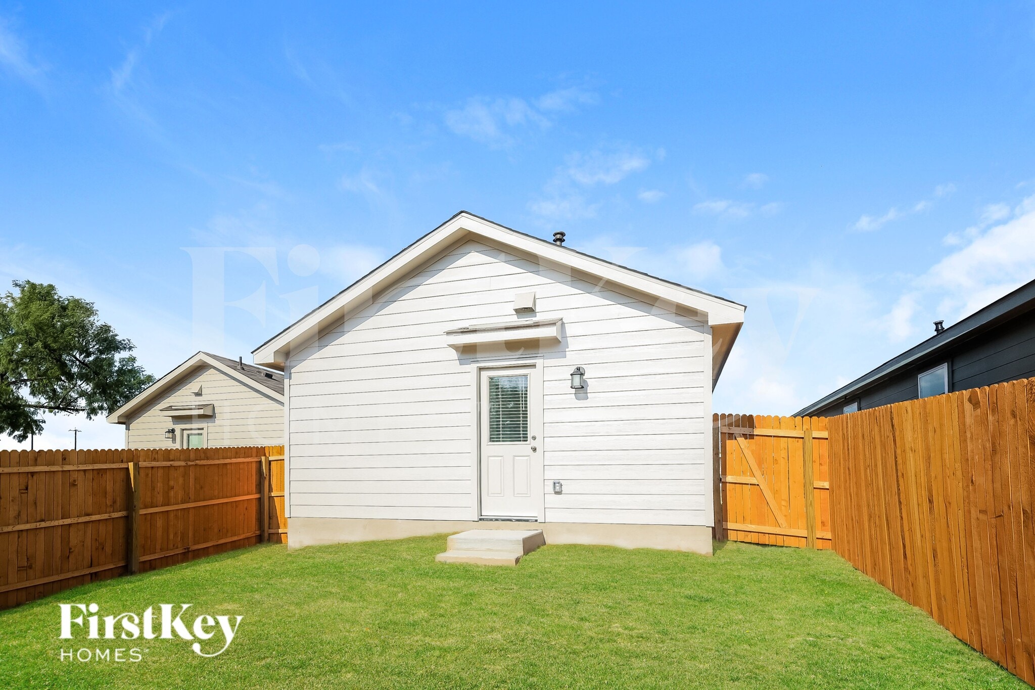 Building Photo - 8323 Piedra Medina