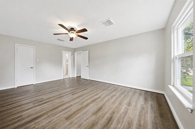 Building Photo - 15414 Ripplestream Dr