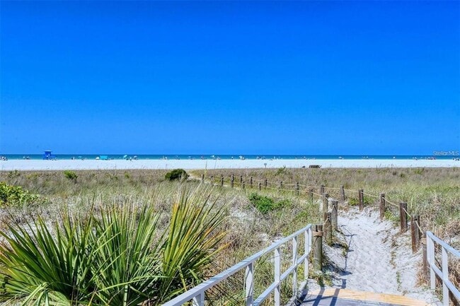 Building Photo - 6758 S Lockwood Ridge Rd