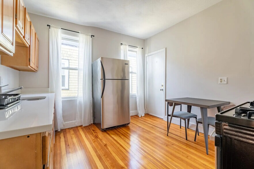 Building Photo - 29 Edison Grn