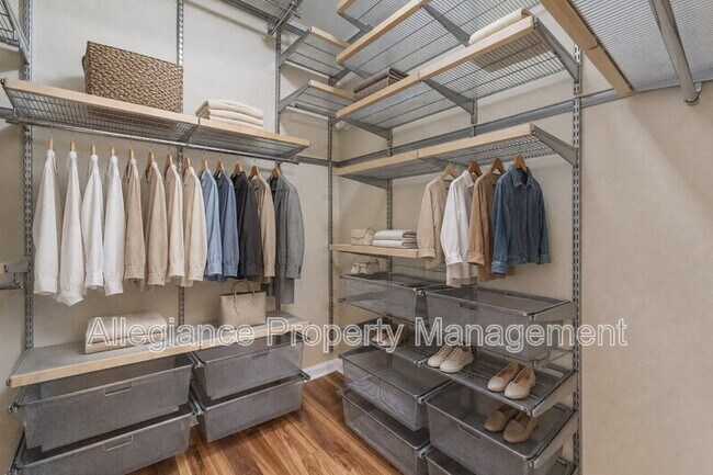Building Photo - 4551 Strutfield Ln