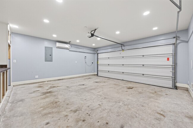 Building Photo - 20731 Calloway Crest Ct