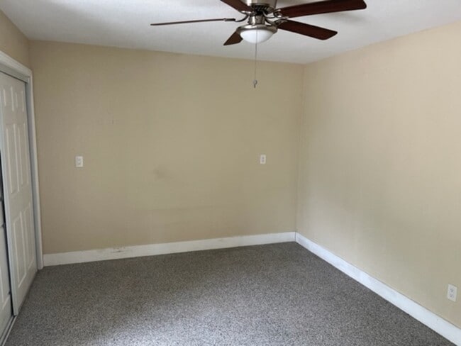 Building Photo - 16350 Clover Ave