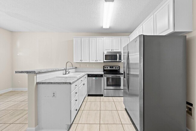 Building Photo - 1472 The Crossings