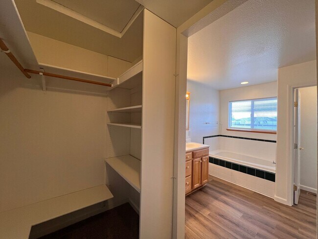 Building Photo - 3-bedroom Home in Desert Lakes Subdivision, Fernley