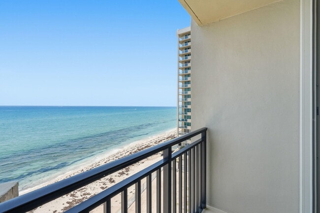 Building Photo - 5460 N Ocean Dr