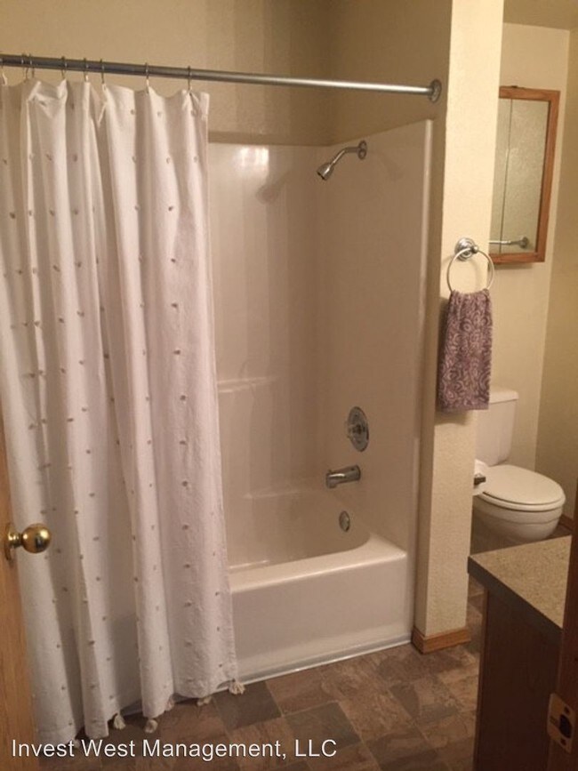 Building Photo - 1811 Kingsley Rd