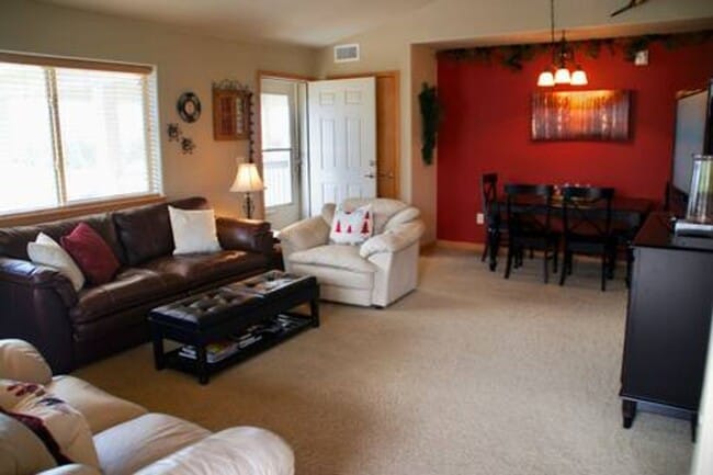 Building Photo - Long Term or Seasonal: Warm inviting condo for your family in the Colorado Rocky Mountains with a...