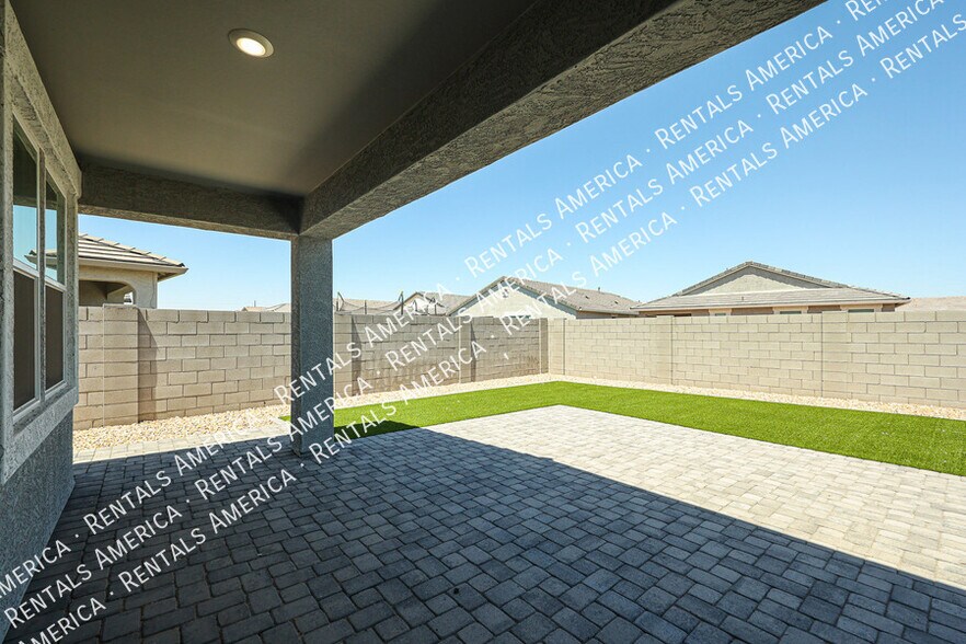 Building Photo - 38060 W Frascati Ave