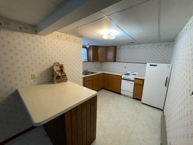 Building Photo - 747 Wild West Ln SW