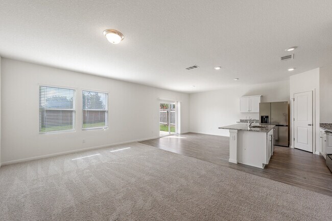 Building Photo - 19507 Cloudy Bay Dr