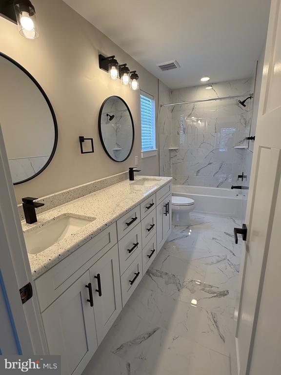 Building Photo - 116 Isabella Dr