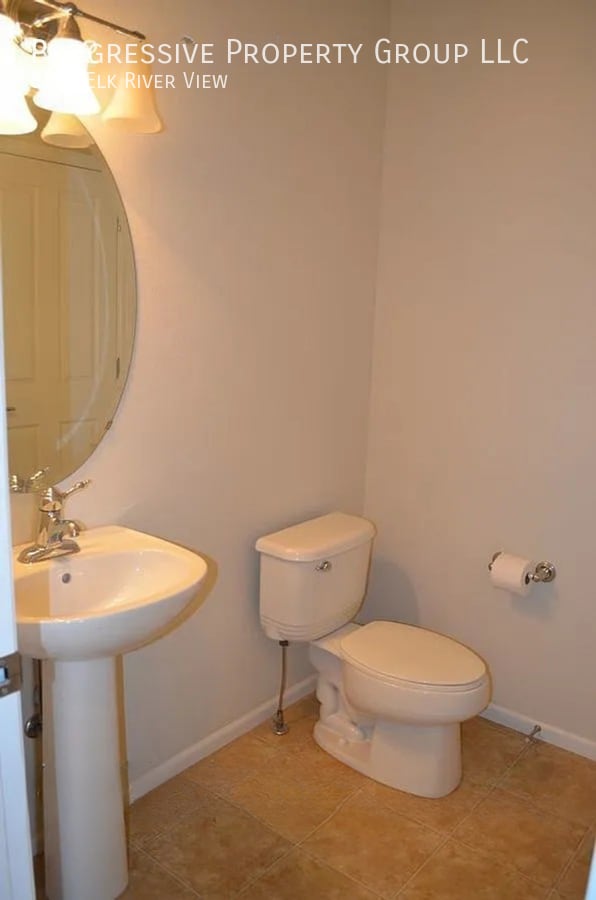Building Photo - 8182 Elk River View