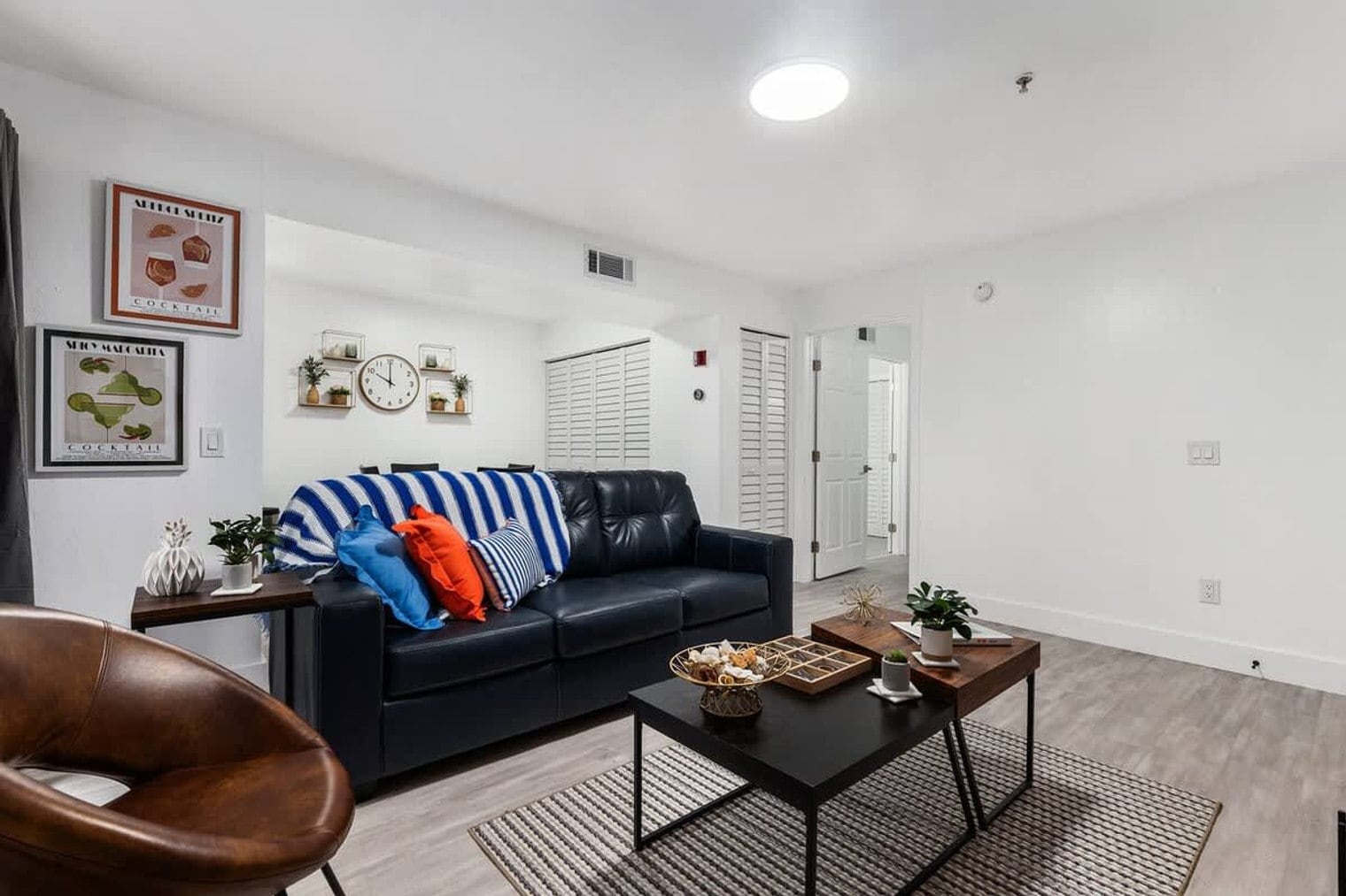 Building Photo - 2360 SW Archer Rd