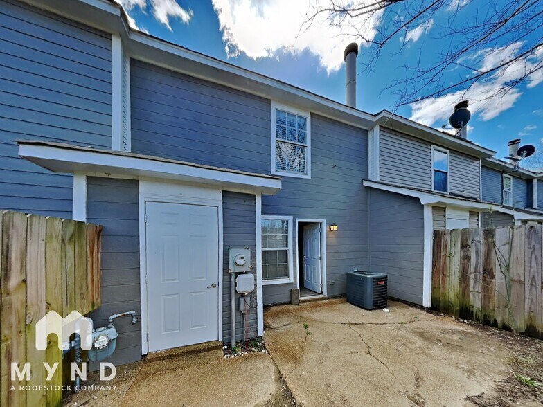 Building Photo - 530 Creekwood Cir S
