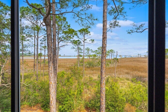 Building Photo - 8983 Heron Walk Dr