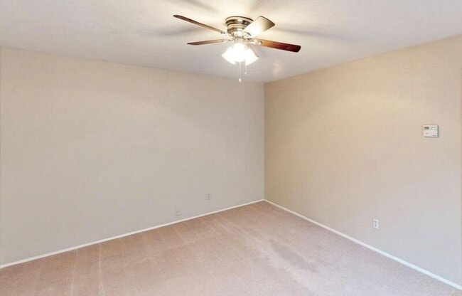 Building Photo - 1124 Kesser Dr