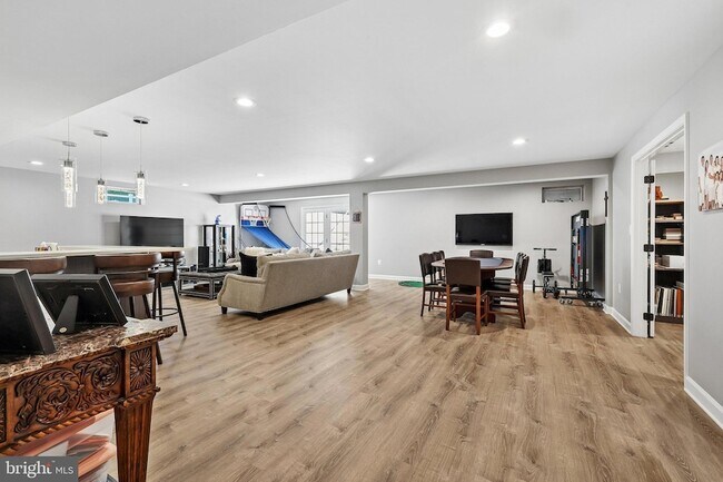Building Photo - 13677 Sweet Woodruff Ln