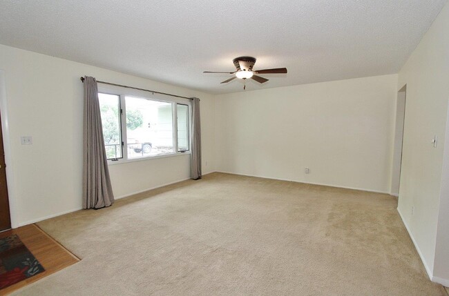 Building Photo - 12603 W Castlewood Dr
