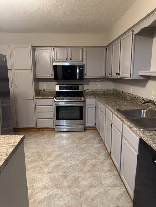 Building Photo - 11898 Tulip St NW