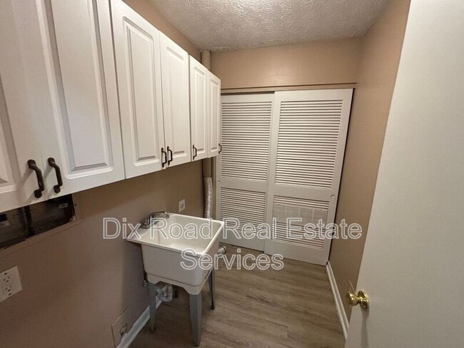 Building Photo - 3312 Burgoyne Dr