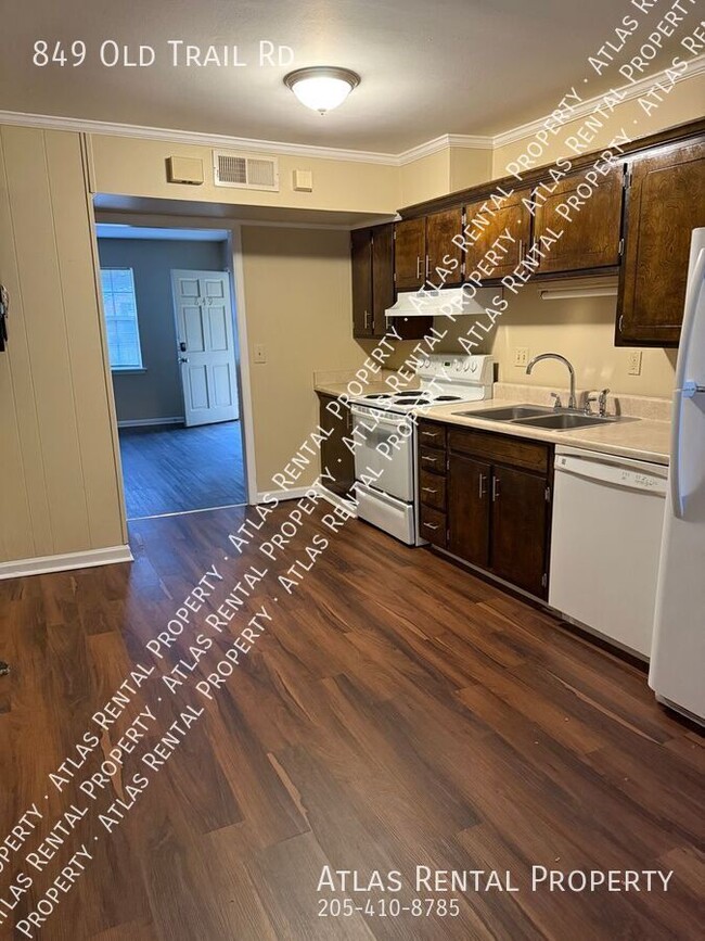 Building Photo - 849 Old Trail Rd