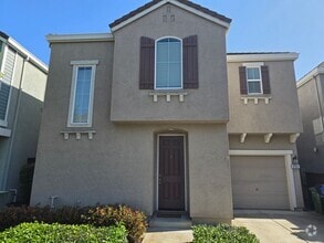 Building Photo - COMING SOON! Beautiful 3 bedroom 2 Bath ho...